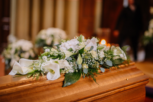Choosing Comfort in Blooms: A Guide to Selecting the Right Florist for a Heartfelt Farewell