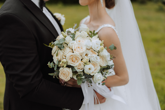 Blossom Bliss: The Ultimate Guide to Choosing Dreamy Wedding Flowers